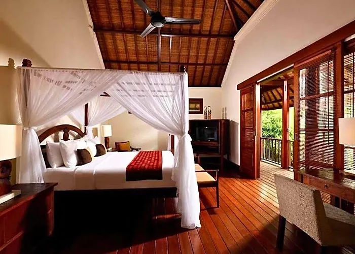 Hazel 3 Bedroom Private Pool Villa Jimbaran (Bali)